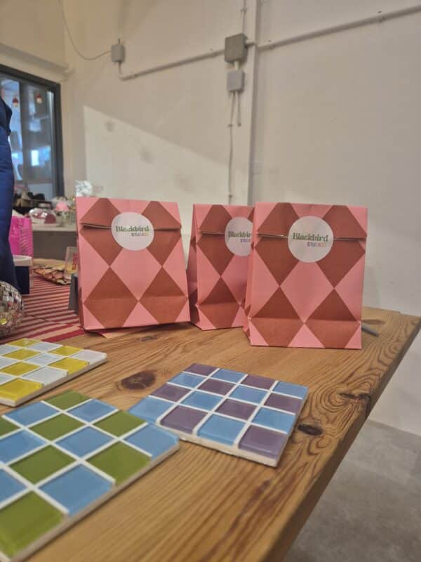 20251121_122635 Workshop tickets: maak je eigen disco decoraties!